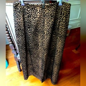 Leopard print midi skirt